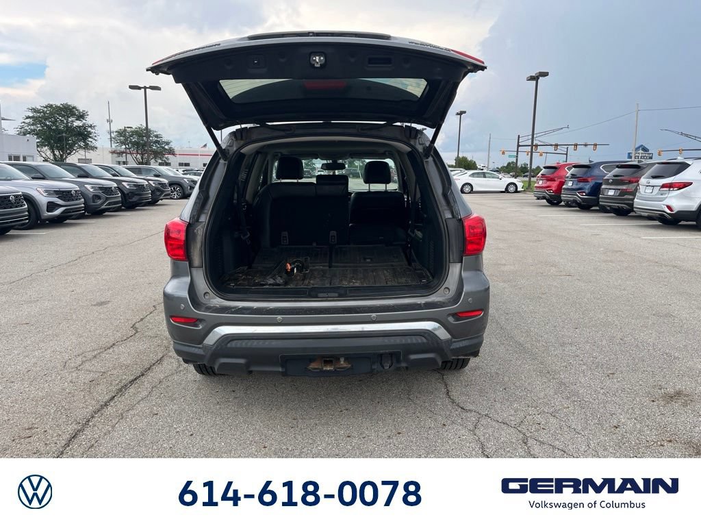 Used 2018 Nissan Pathfinder Platinum w/ Cargo Package AWD/4WD image 17
