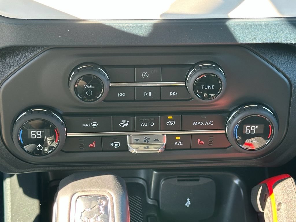 New 2026 Ford Bronco Heritage Edition AWD/4WD image 16