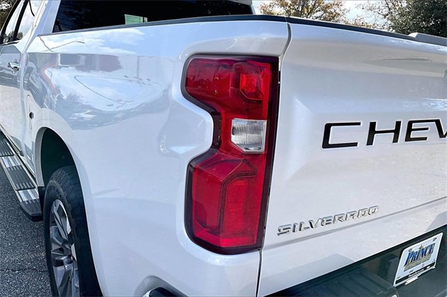 Used 2022 Chevrolet Silverado 1500 High Country w/ Z71 Off-Road Package image 24