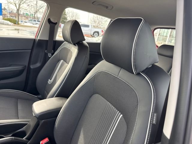 Certified 2025 Hyundai Venue Limited image 12