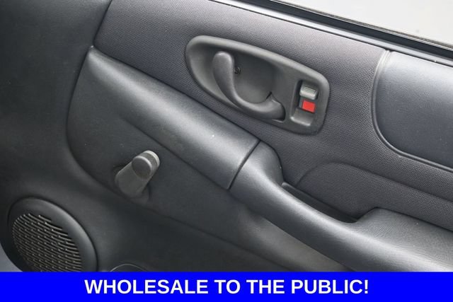 Used 2003 Chevrolet S10 Pickup LS w/ LS Preferred Equipment Group RWD image 29