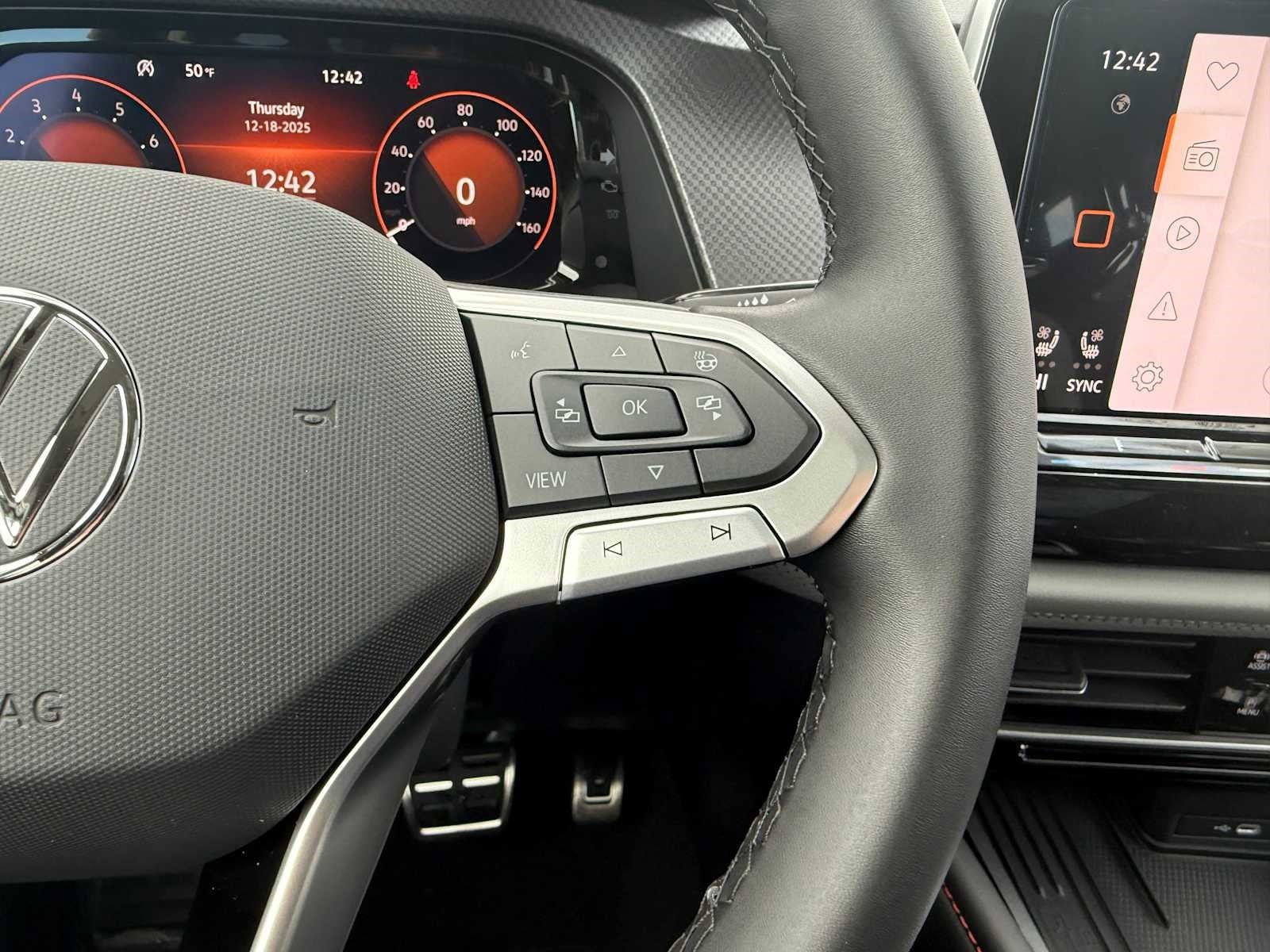 New 2026 Volkswagen Atlas Peak Edition AWD/4WD image 16