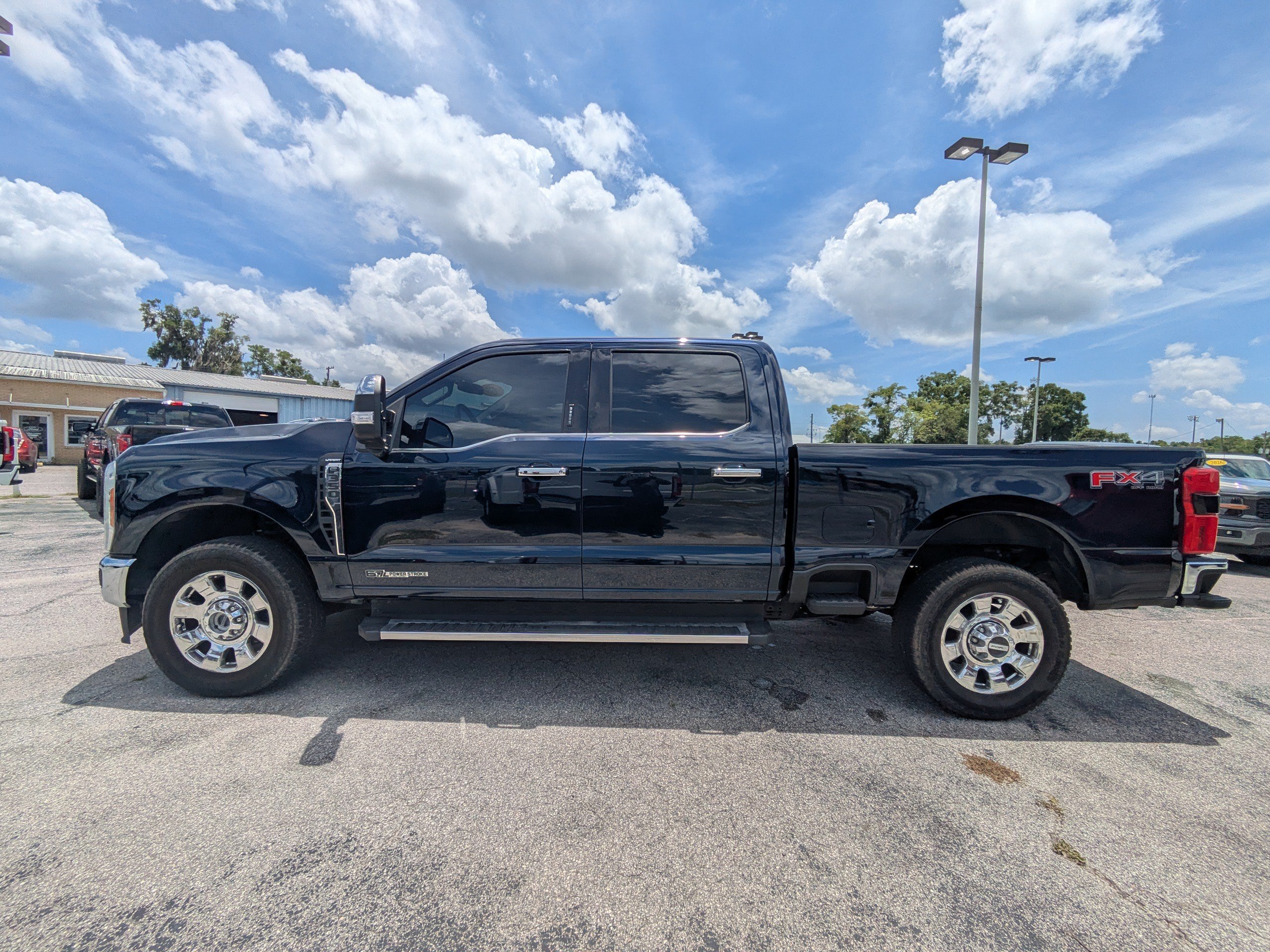Used 2023 Ford F350 Lariat w/ Chrome Package AWD/4WD image 7