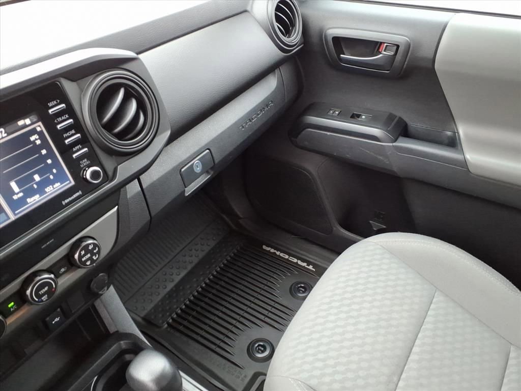 Used 2020 Toyota Tacoma SR image 32