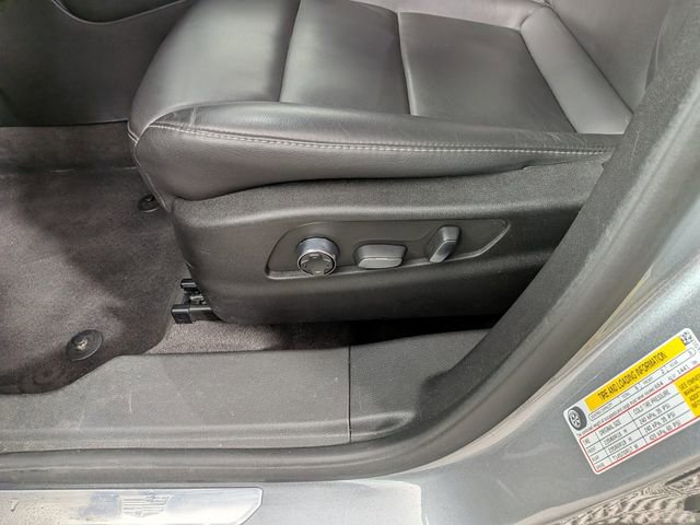 Used 2025 Cadillac XT4 Premium Luxury FWD image 15