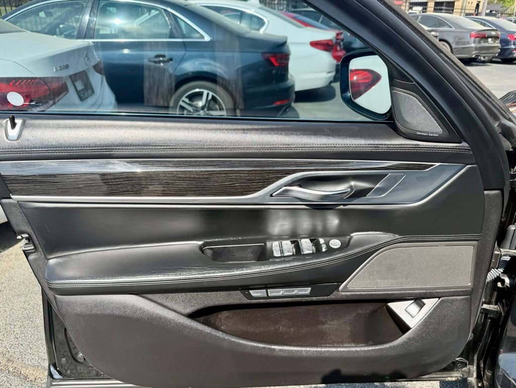 Used 2017 BMW 740i RWD image 14