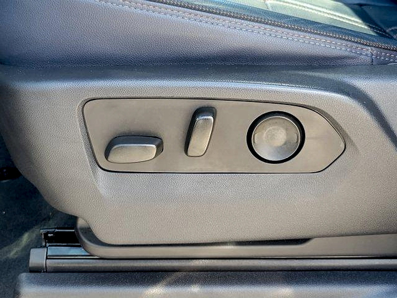 Used 2022 Chevrolet Silverado 1500 High Country RWD image 24