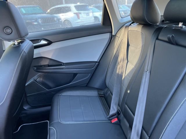 Used 2023 Volkswagen Taos SE image 14