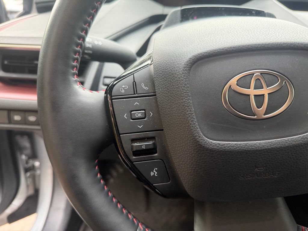 Used 2023 Toyota Prius Prime FWD image 17