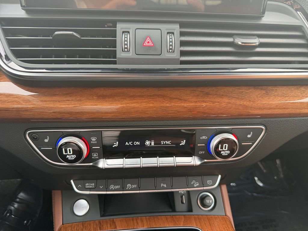 Used 2022 Audi Q5 2.0T Premium Plus w/ Premium Plus Package image 22