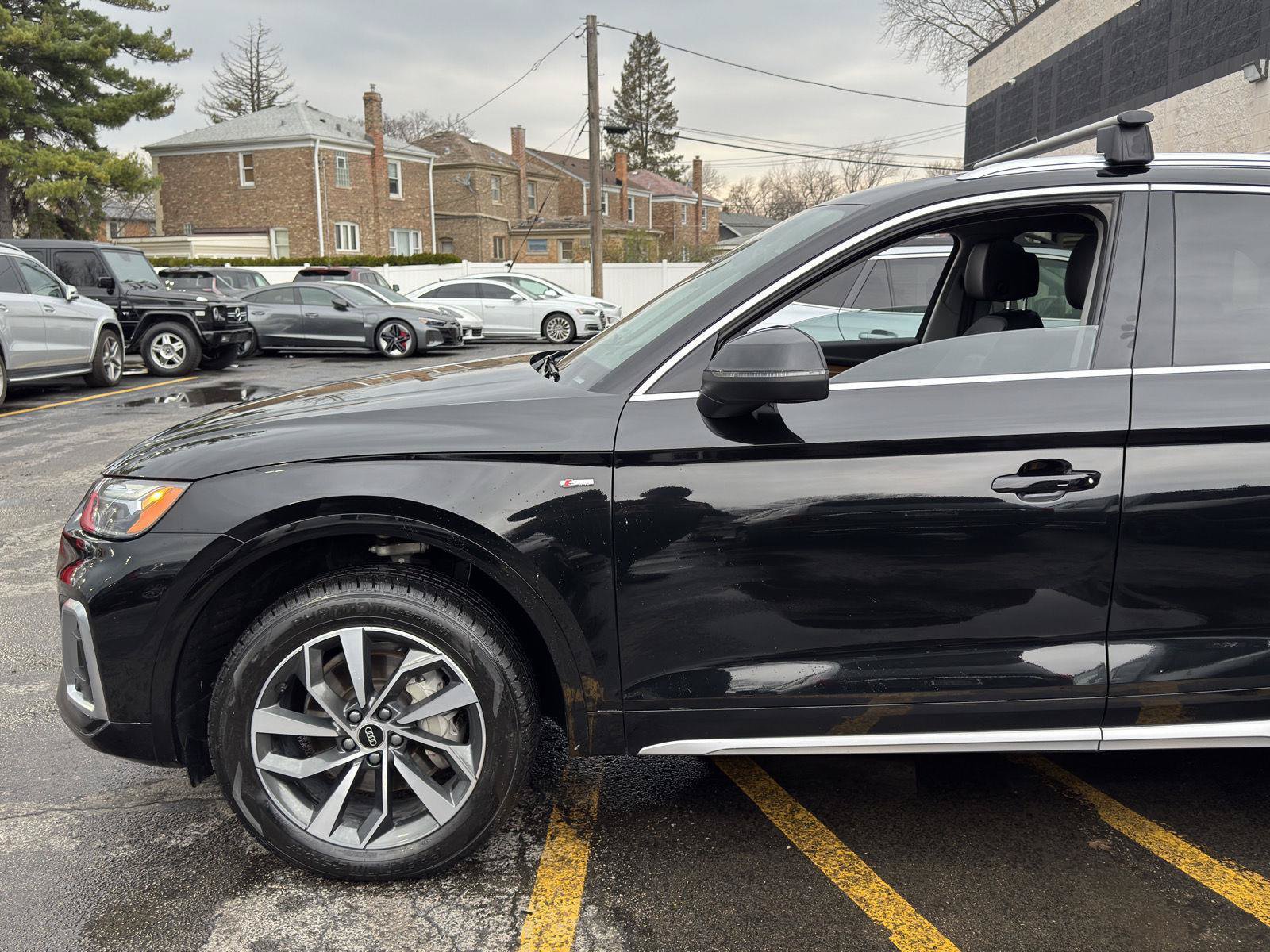 Used 2023 Audi Q5 2.0T Premium Plus w/ Premium Plus Package AWD/4WD image 2