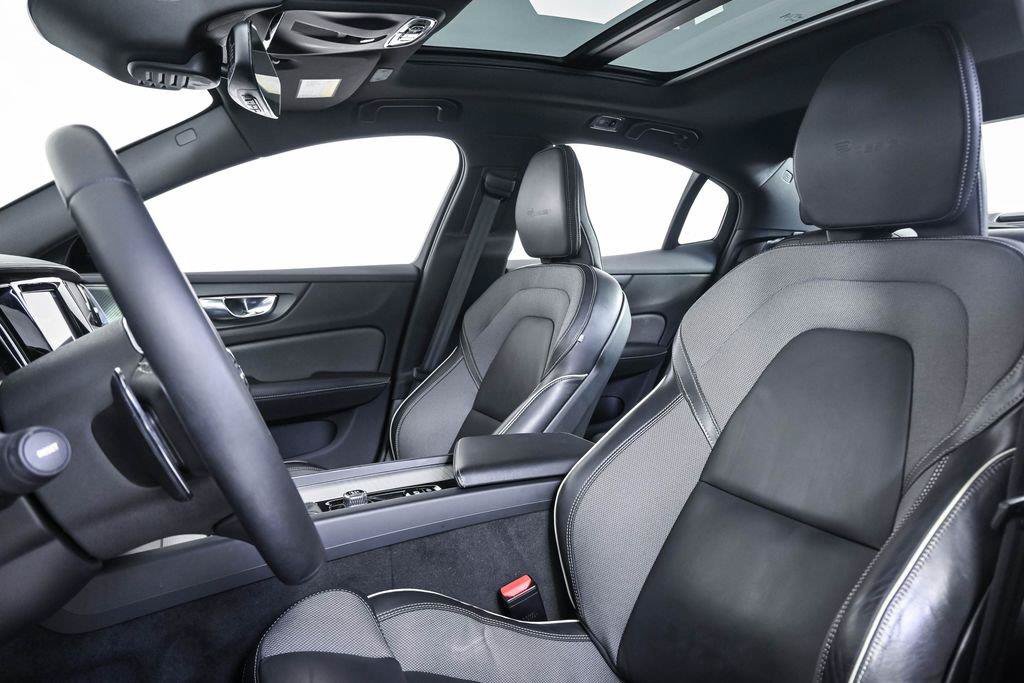 Used 2020 Volvo S60 T5 R-Design FWD image 6