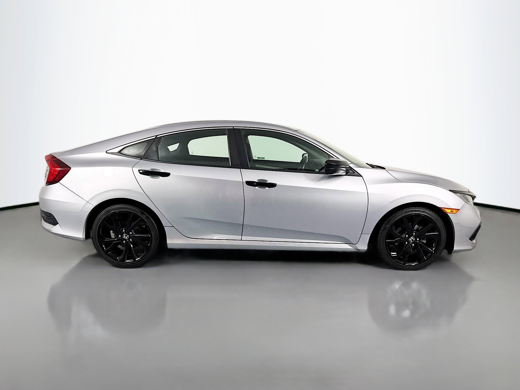 Used 2019 Honda Civic Sport image 4