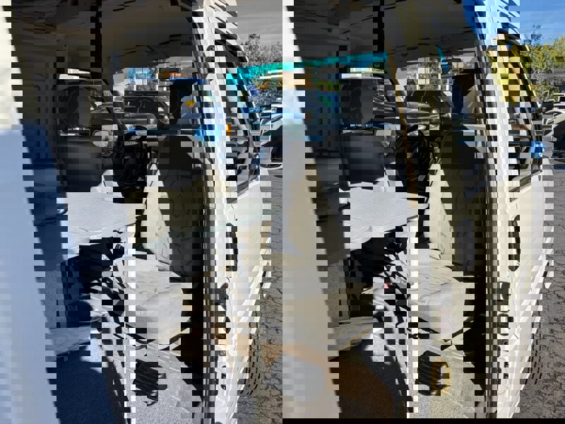 Used 2000 Volkswagen Eurovan MV image 37