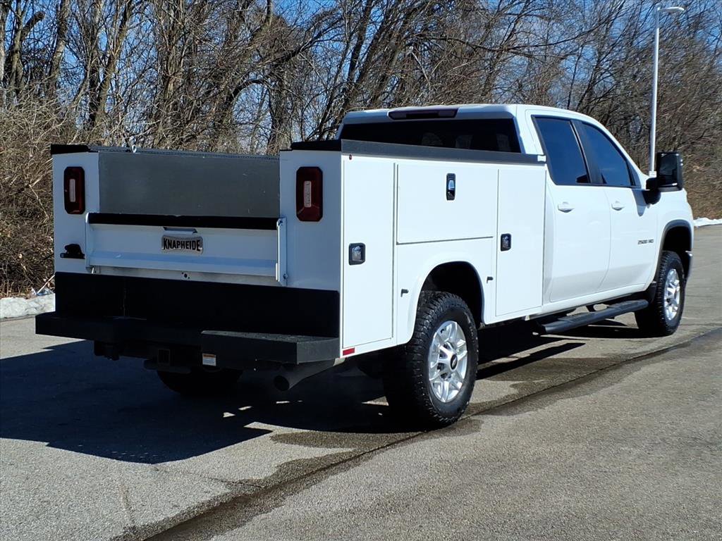 Used 2023 Chevrolet Silverado 2500 LT w/ Snow Plow Prep/Camper Package image 26