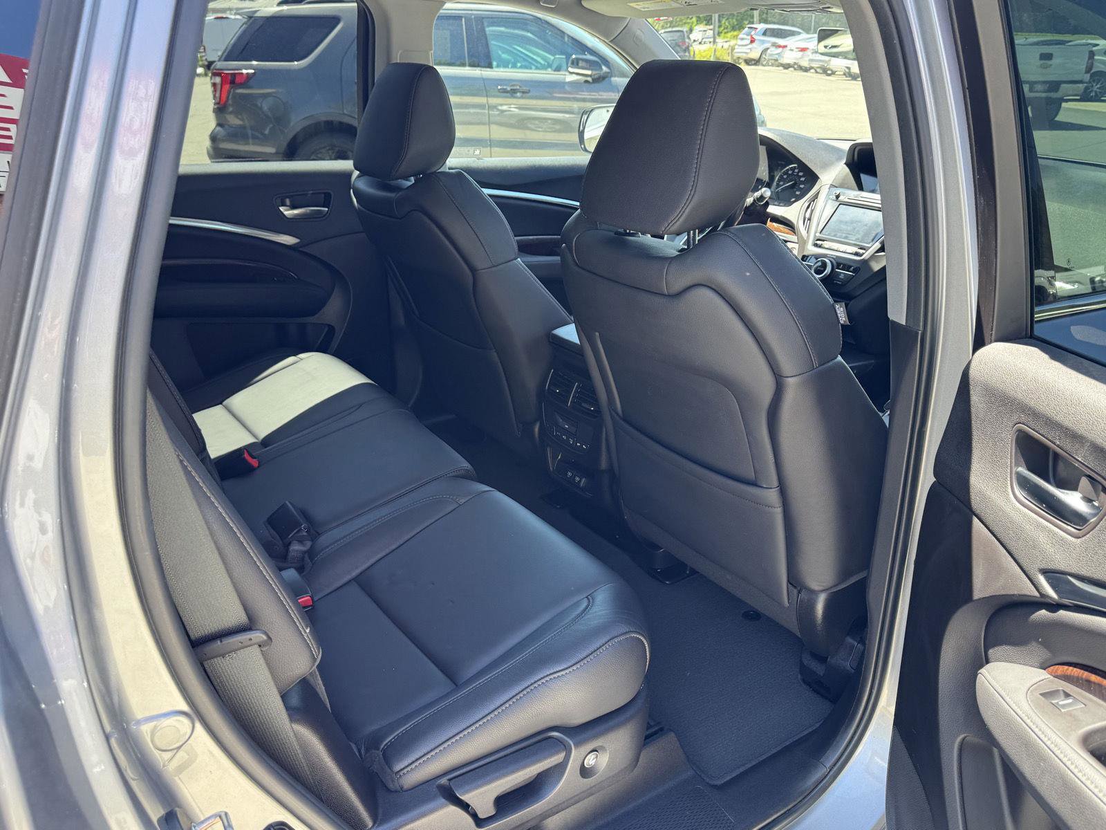 Used 2017 Acura MDX SH-AWD w/ Technology Package image 16