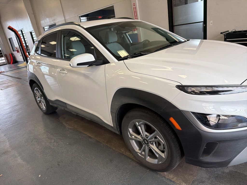 Used 2023 Hyundai Kona SEL AWD/4WD image 1