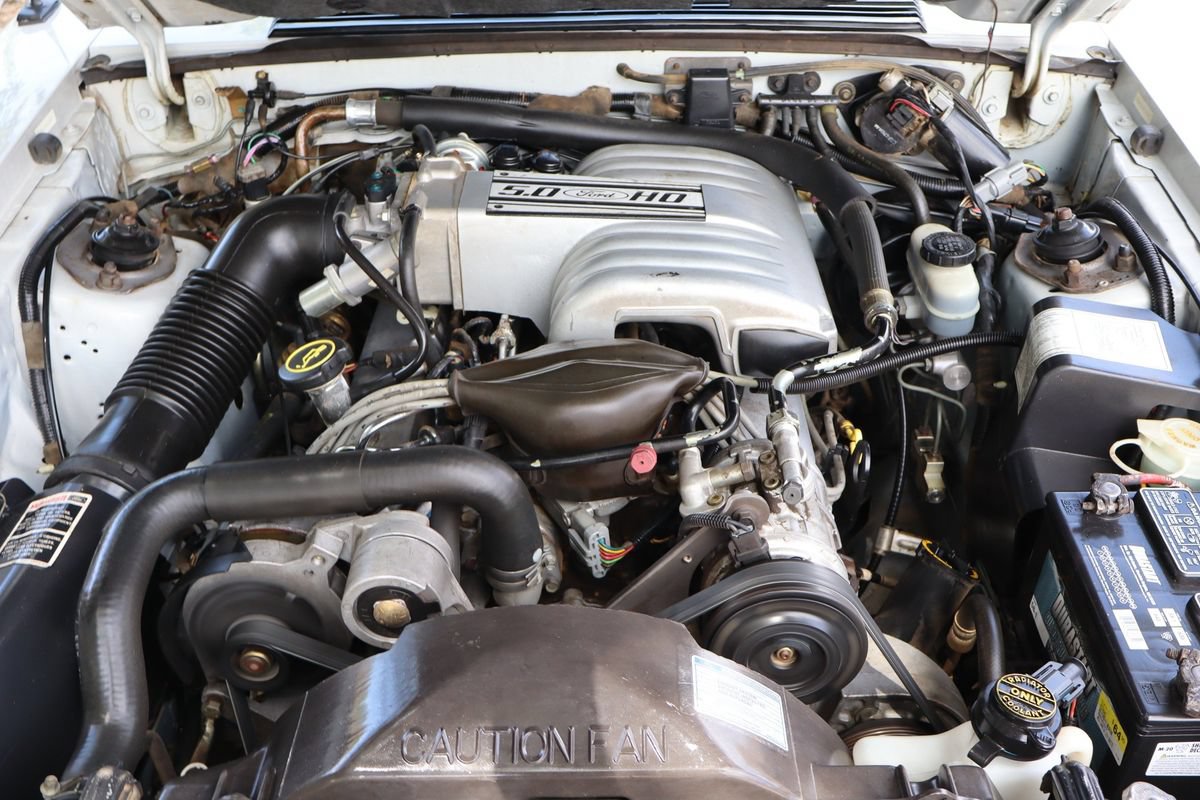 Used 1988 Ford Mustang GT RWD image 36