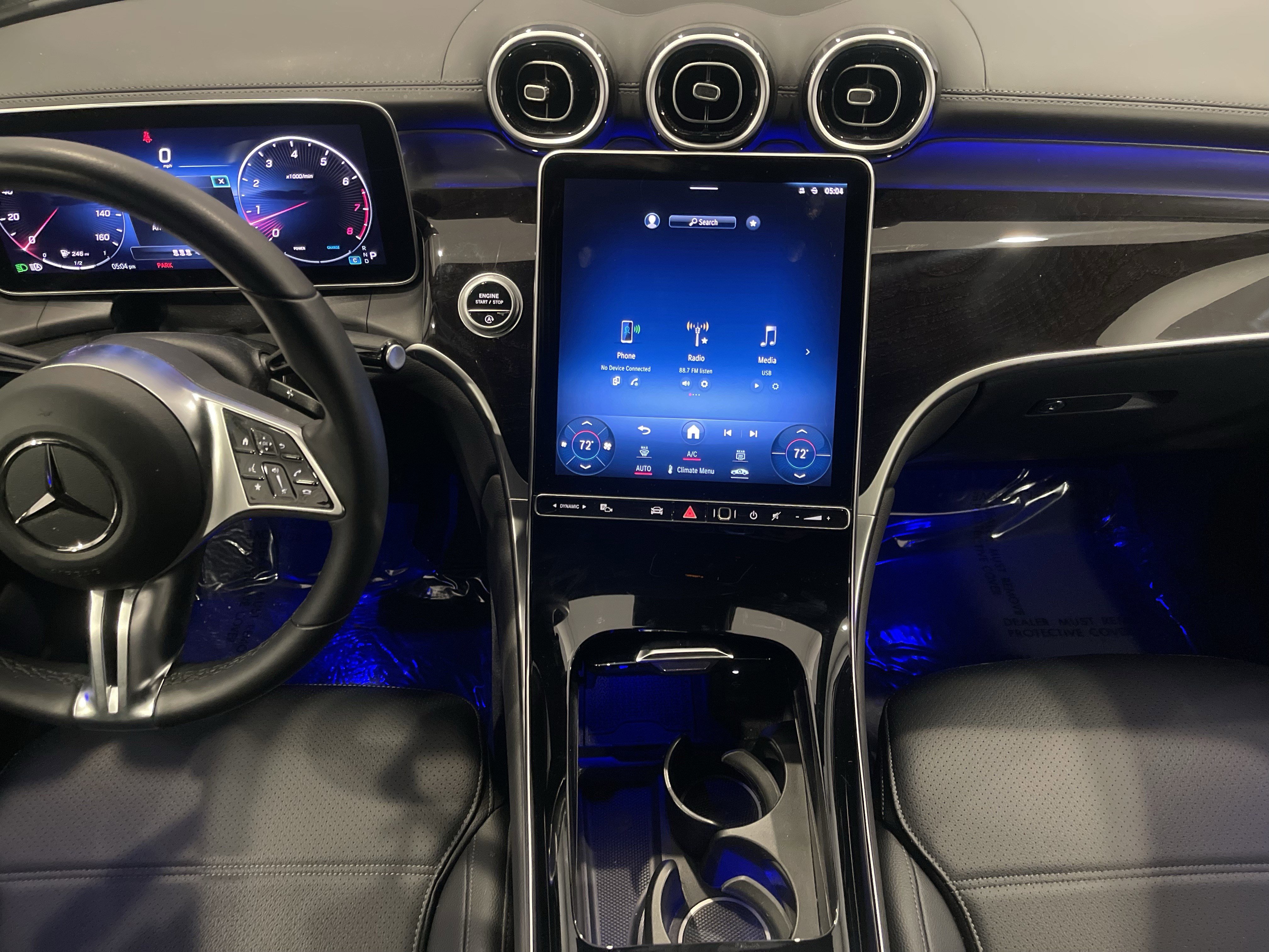 Used 2024 Mercedes-Benz GLC 300 4MATIC image 17