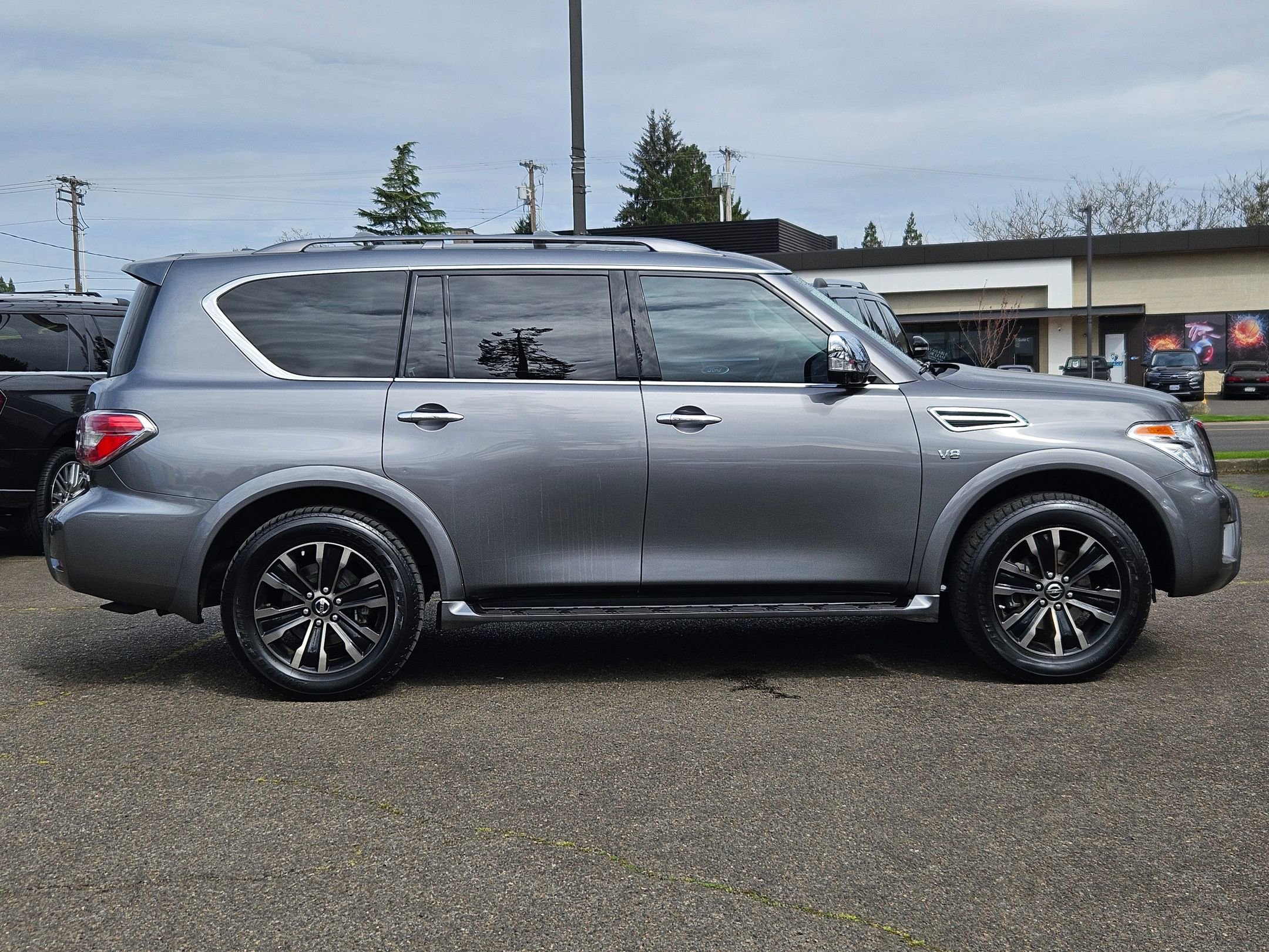 Used 2018 Nissan Armada Platinum w/ Captain Seat Package AWD/4WD image 6