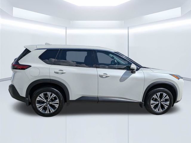 Used 2021 Nissan Rogue SV FWD image 3
