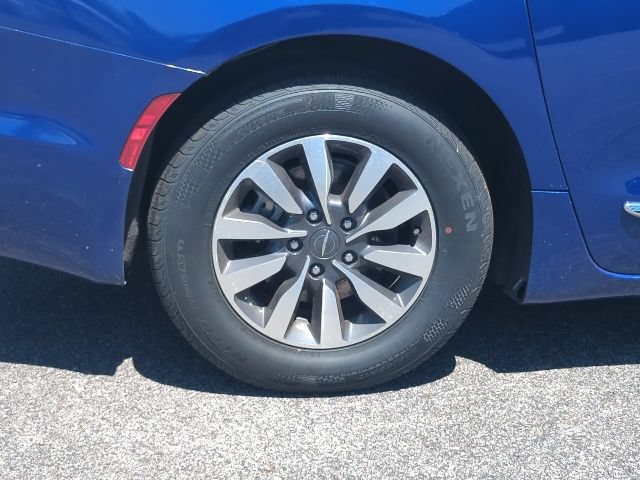 Used 2021 Chrysler Pacifica Limited FWD image 37