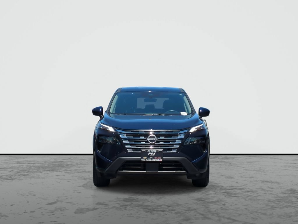 Used 2025 Nissan Rogue SV FWD image 3