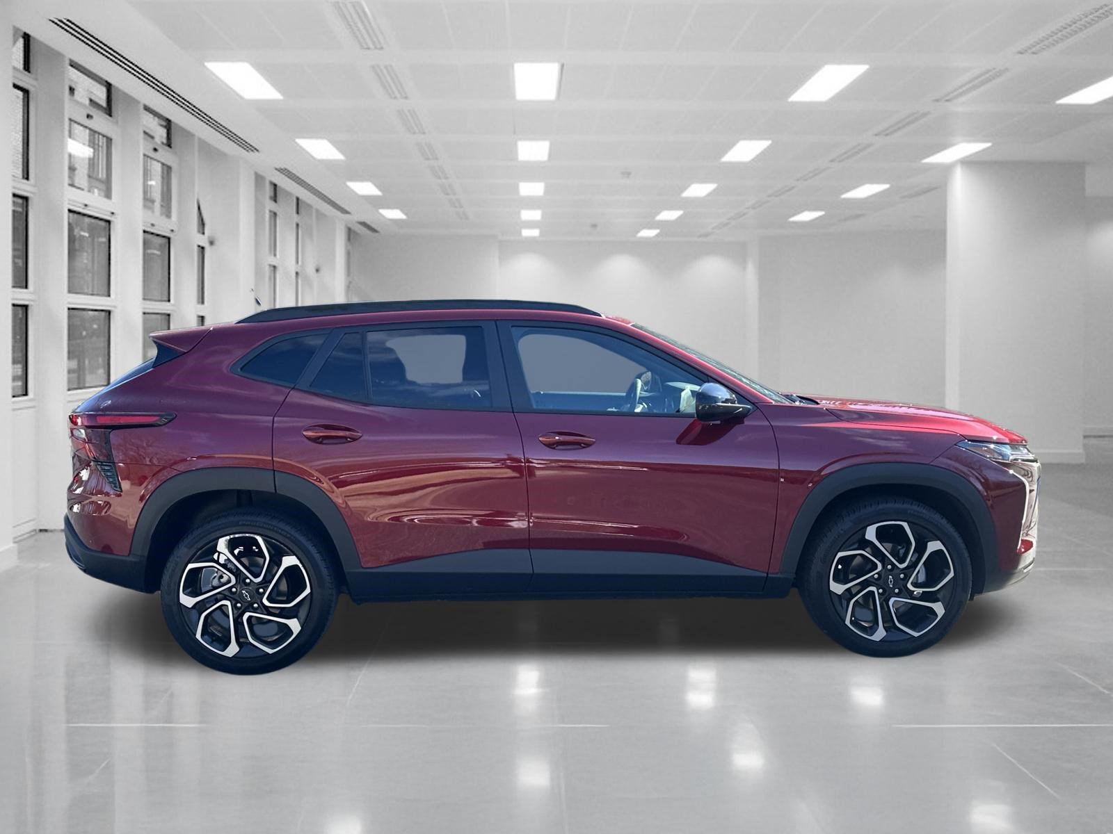 Certified 2025 Chevrolet Trax RS w/ Sunroof Package FWD image 4