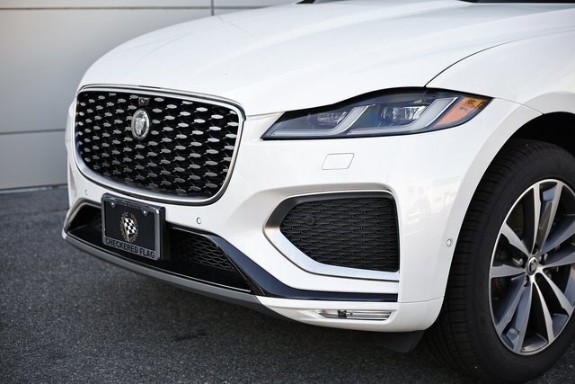 New 2026 Jaguar F-PACE R-Dynamic S image 2