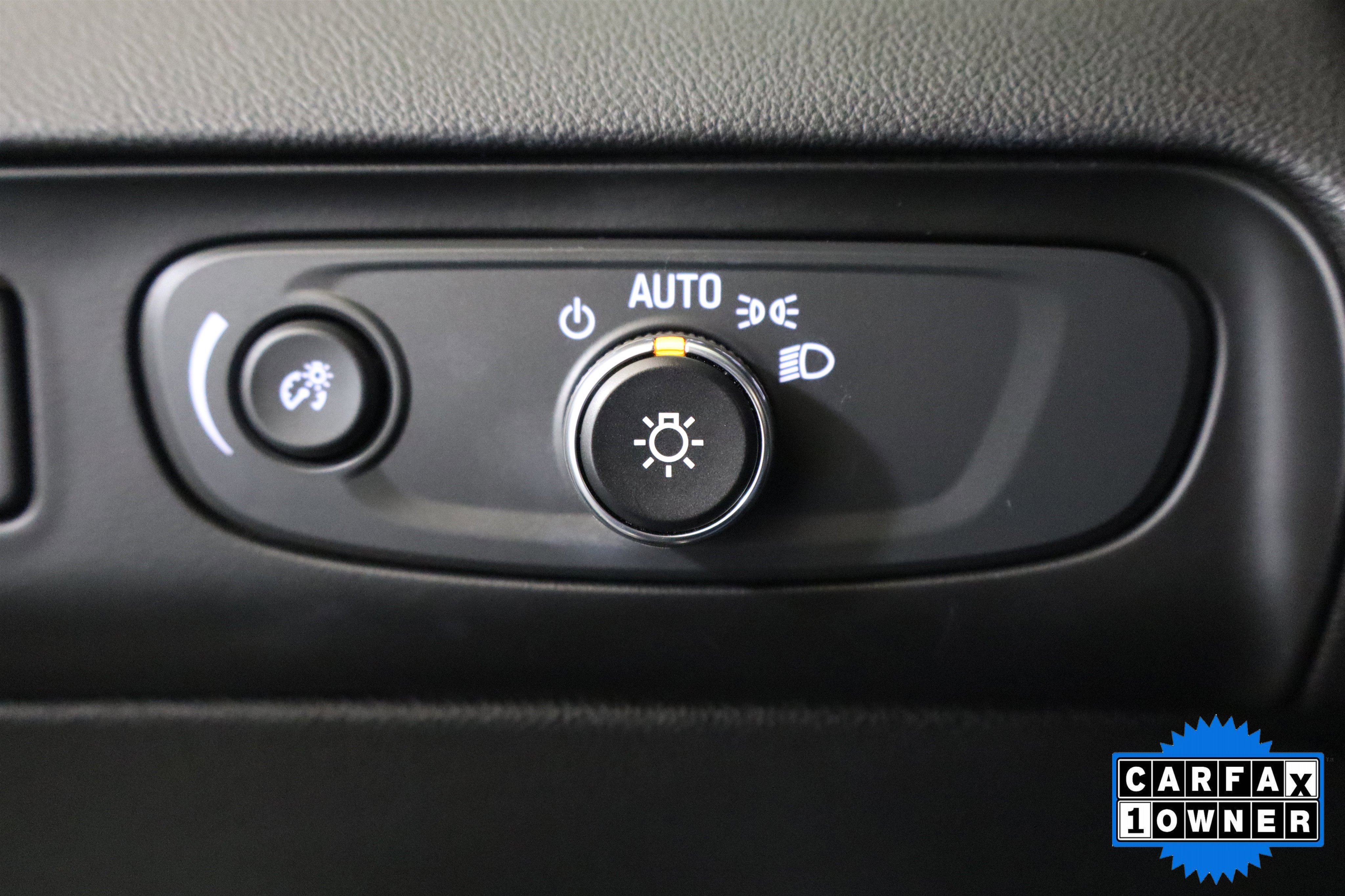 Used 2021 Buick Enclave Avenir w/ Avenir Technology Package image 35