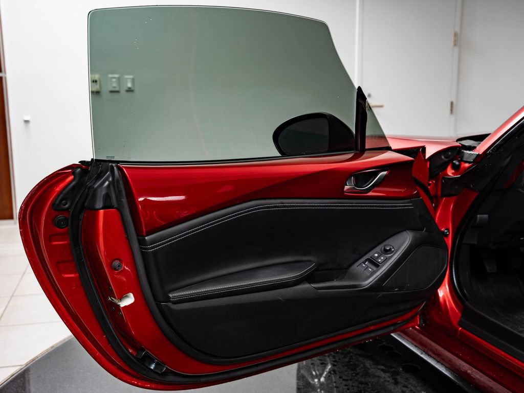 Used 2022 MAZDA MX-5 Miata RF Grand Touring w/ Weather Package RWD image 25