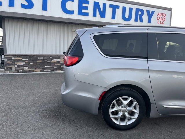 Used 2020 Chrysler Pacifica Limited image 15