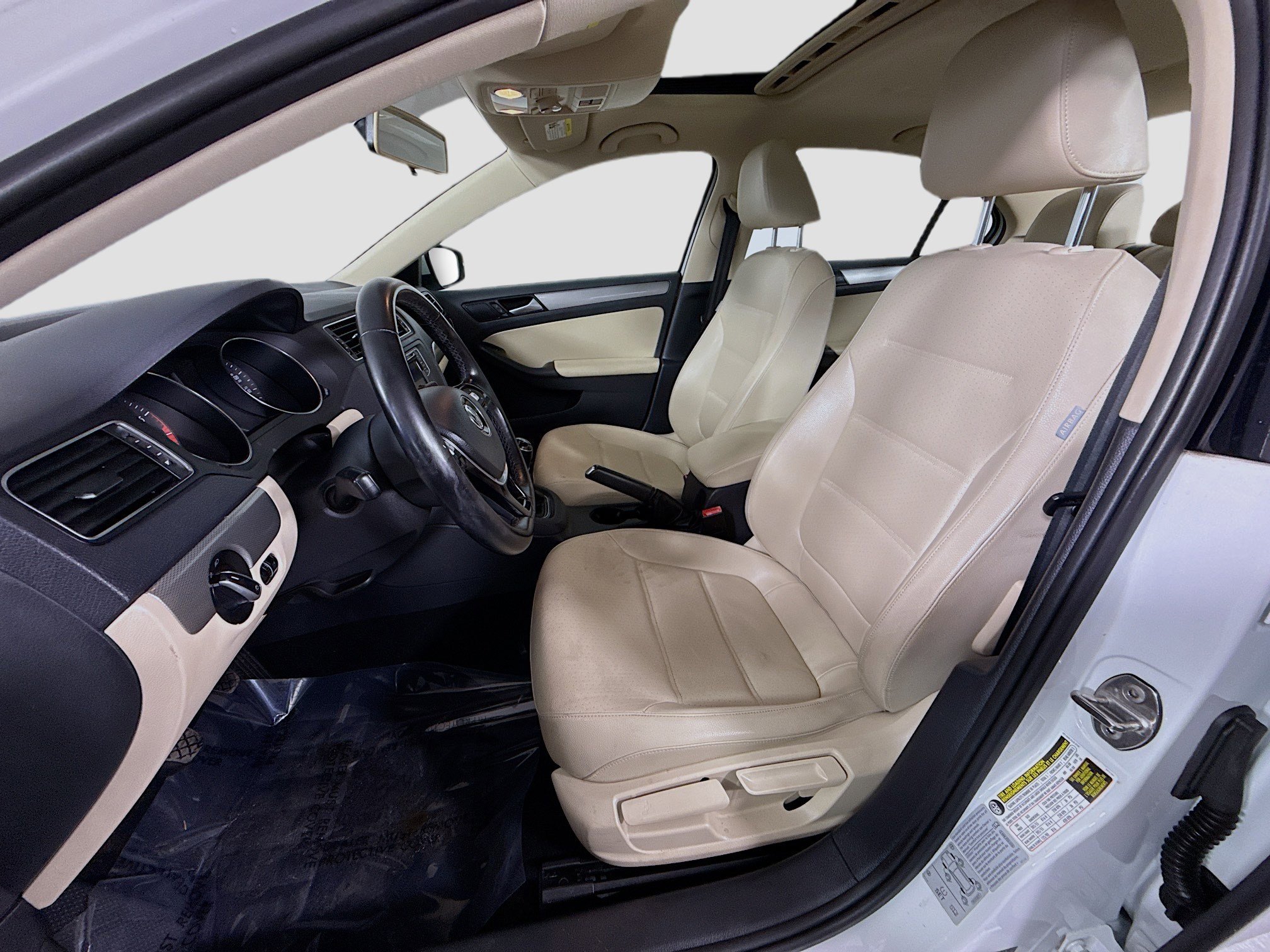 Used 2017 Volkswagen Jetta SE image 22