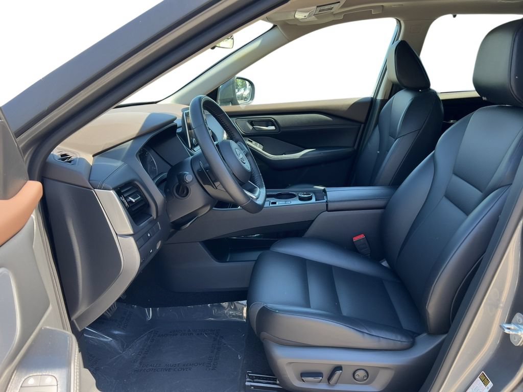Used 2023 Nissan Rogue SV w/ SV Premium Package AWD/4WD image 6