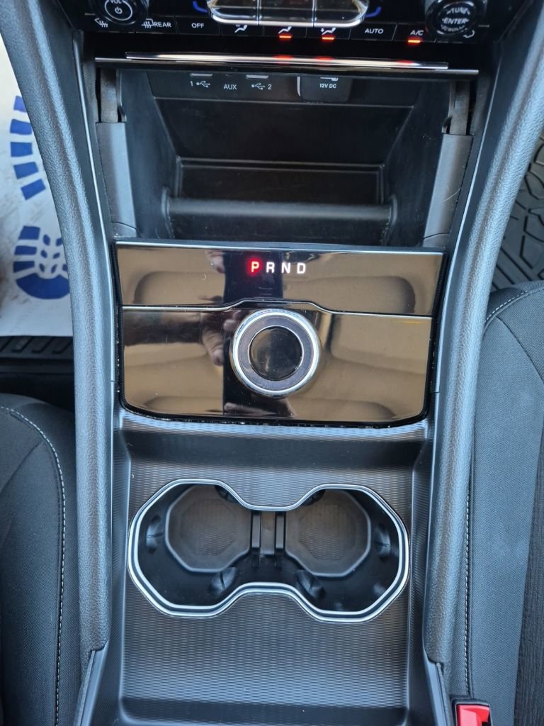 Used 2023 Jeep Grand Cherokee Laredo X image 39