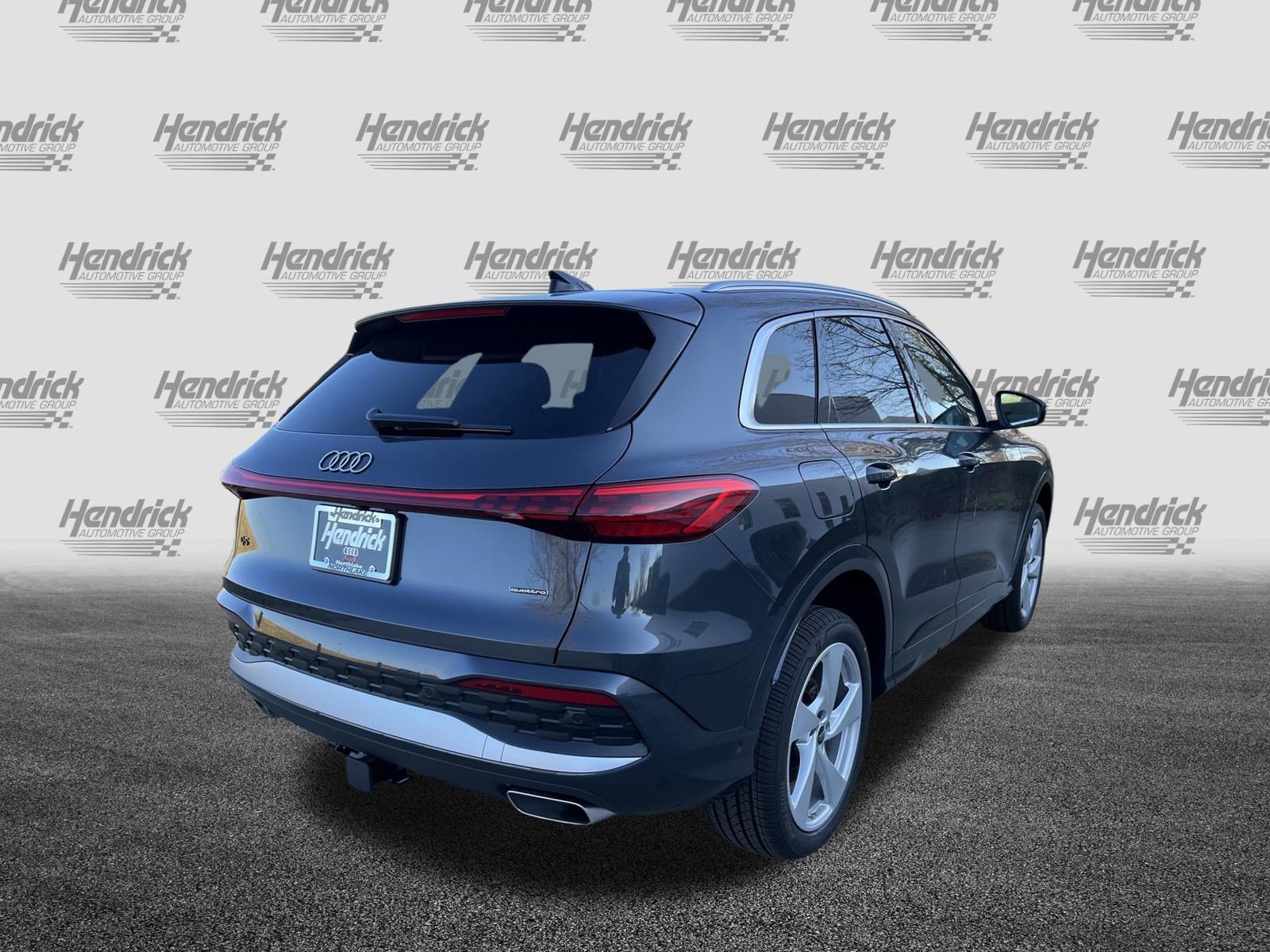 Used 2025 Audi Q5 Premium AWD/4WD image 9