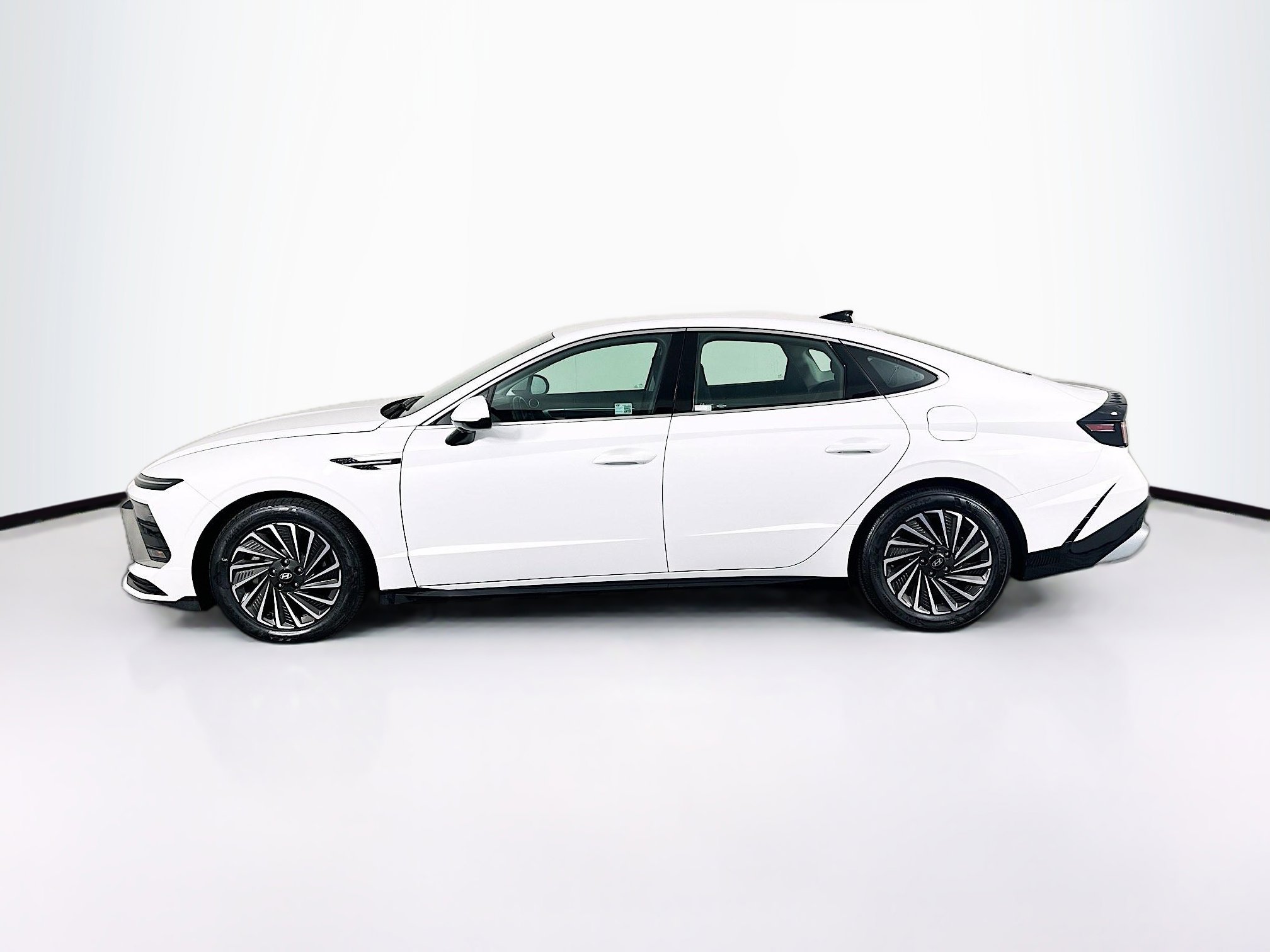 Used 2025 Hyundai Sonata SEL image 4