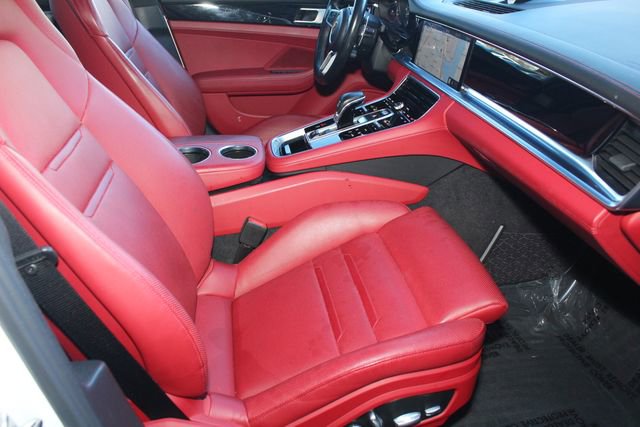 Used 2018 Porsche Panamera 4 image 27