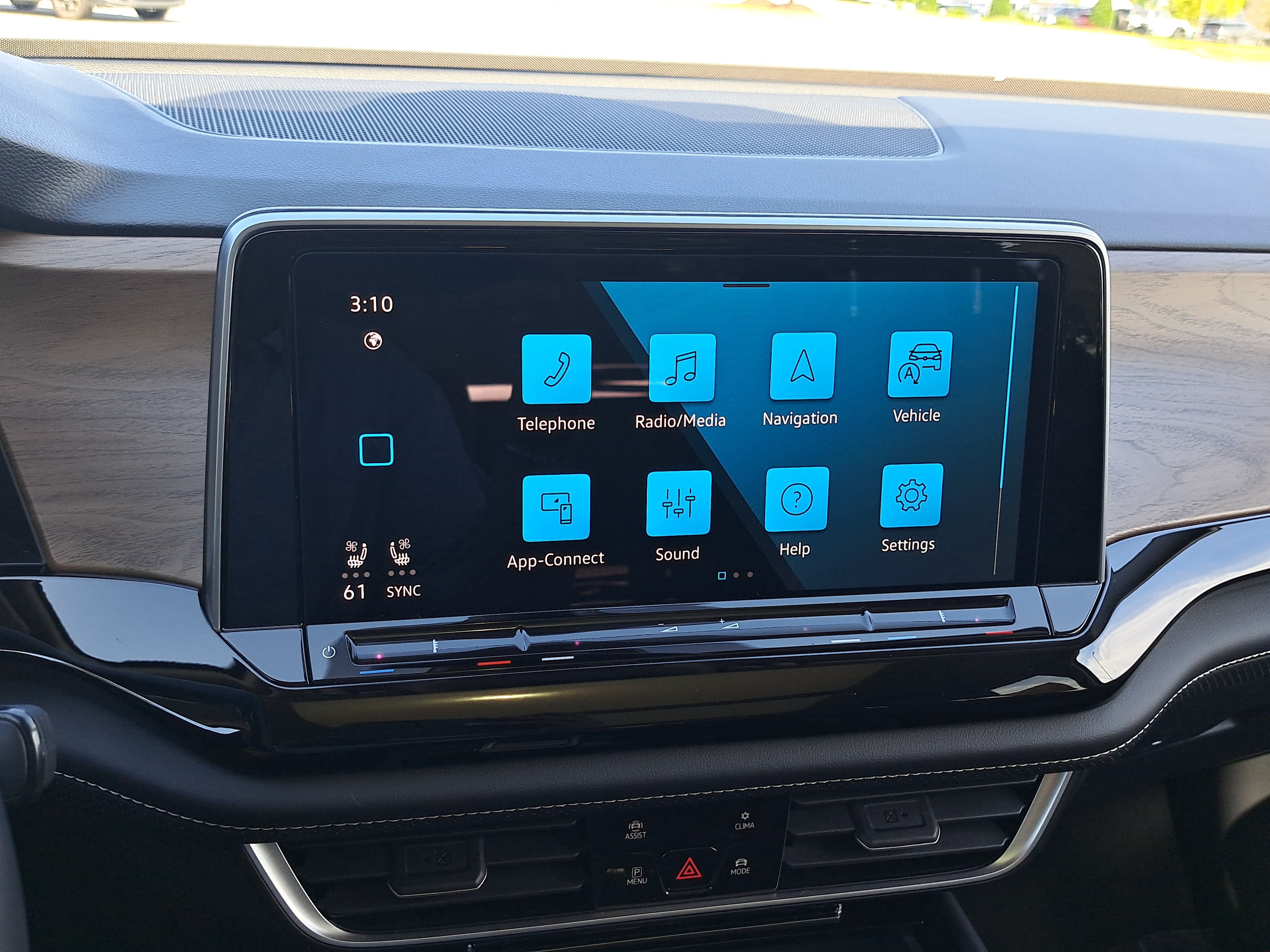 Certified 2026 Volkswagen Atlas SE w/ Panoramic Sunroof Package FWD image 24