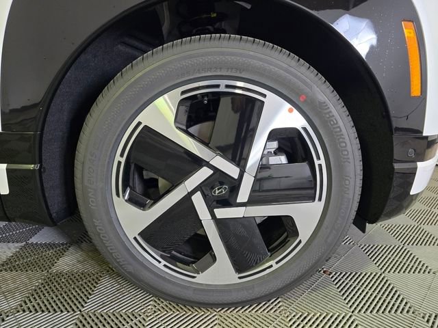 New 2026 Hyundai Ioniq 9 Limited image 3