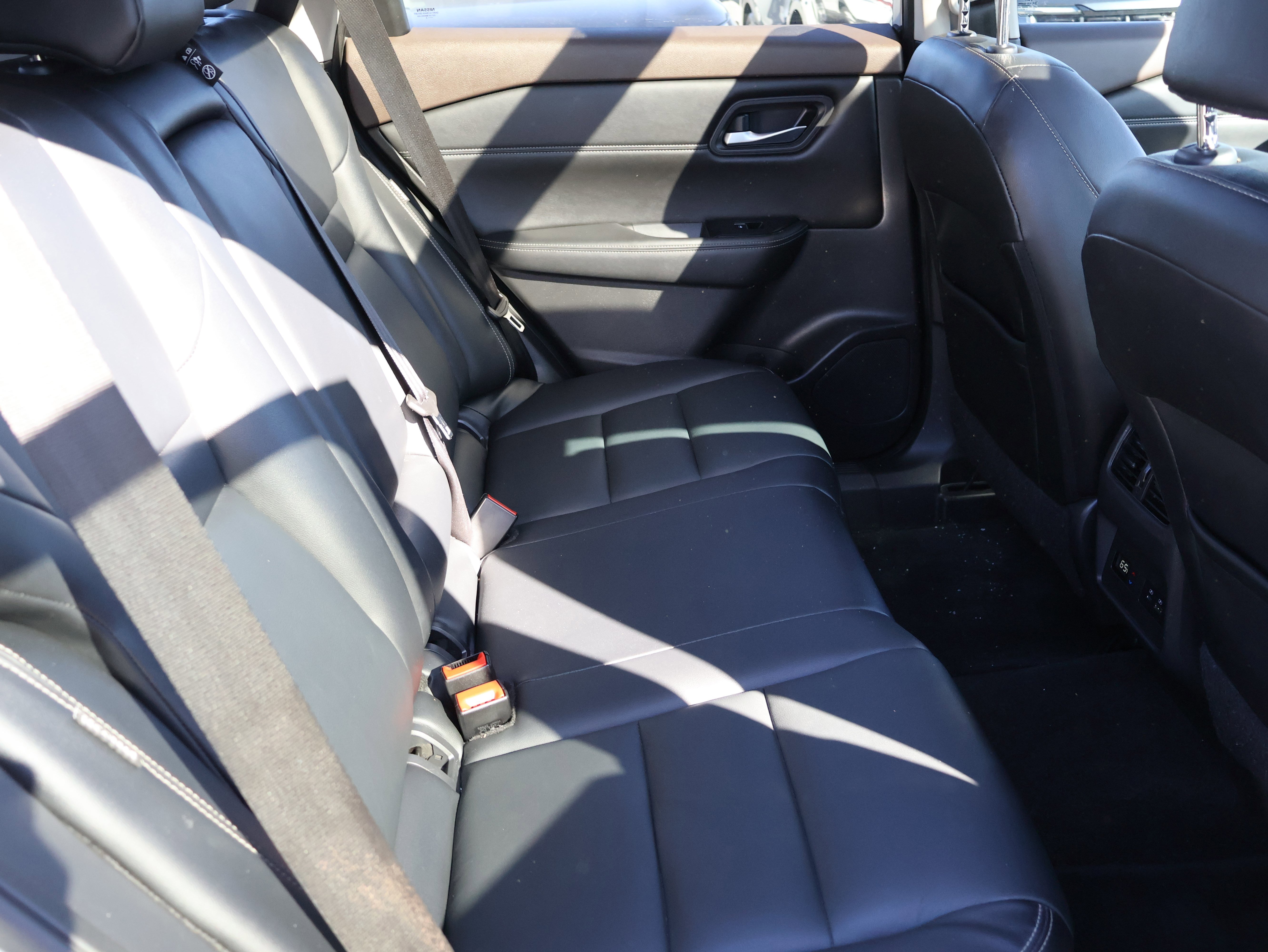 Used 2022 Nissan Rogue SL image 13