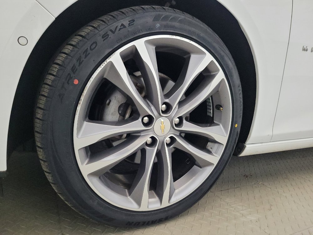 Used 2022 Chevrolet Malibu Premier FWD image 31