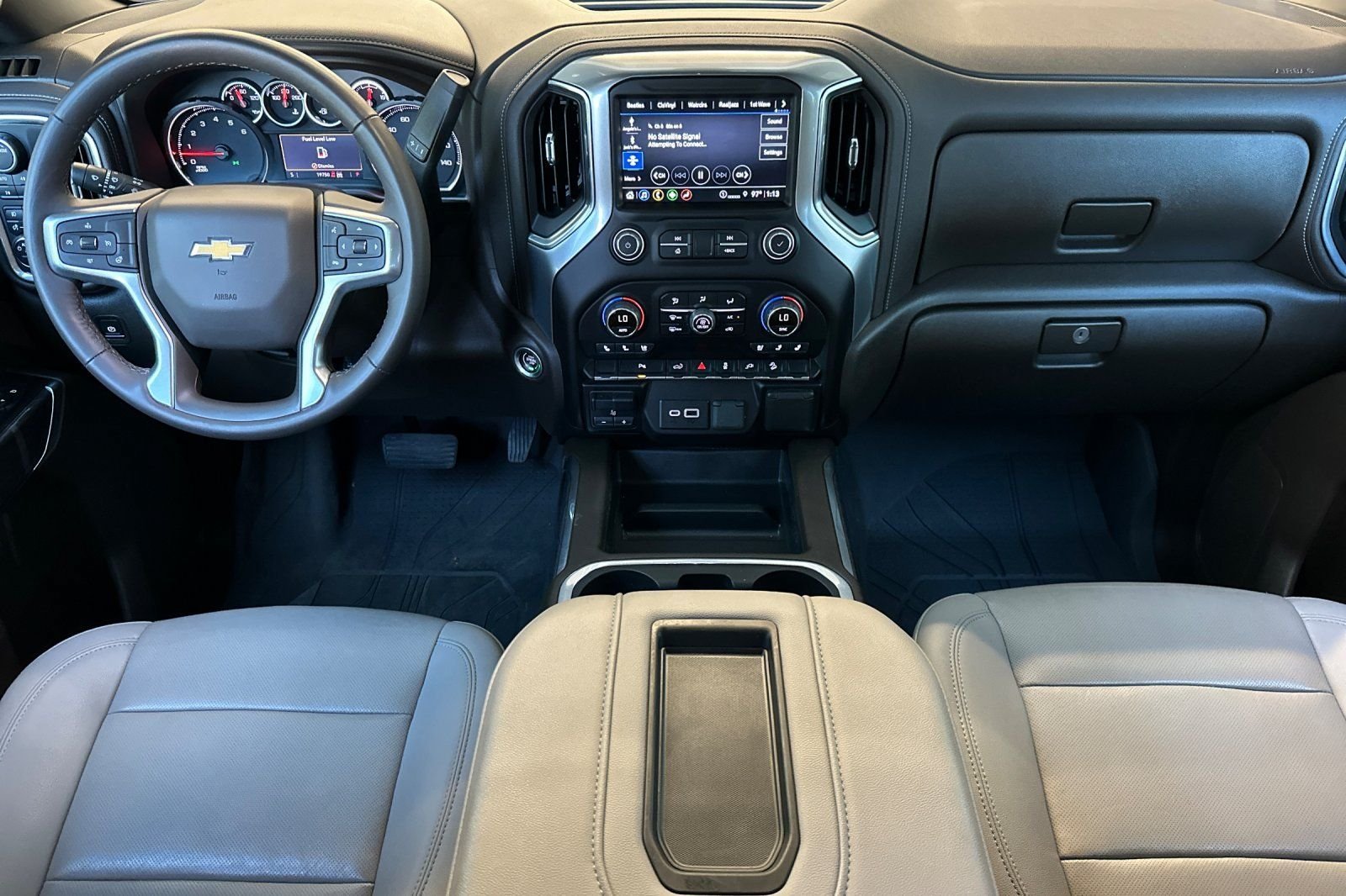 Used 2022 Chevrolet Silverado 3500 LTZ w/ LTZ Plus Package AWD/4WD image 15