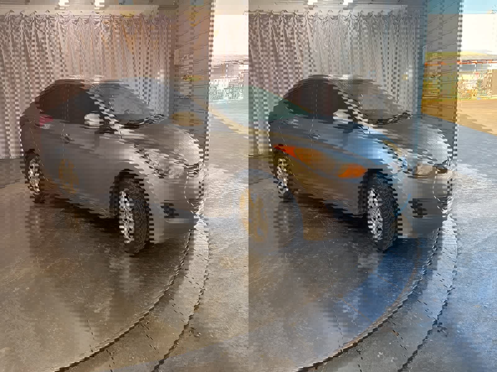 Used 2013 Hyundai Elantra GLS w/ Preferred Pkg image 3