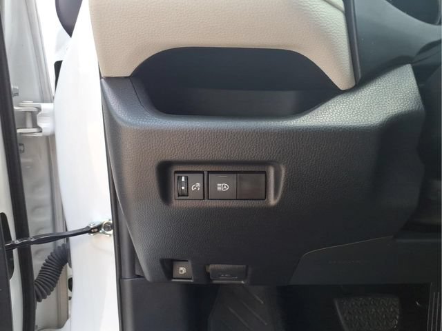 Used 2021 Toyota RAV4 XLE AWD/4WD image 14