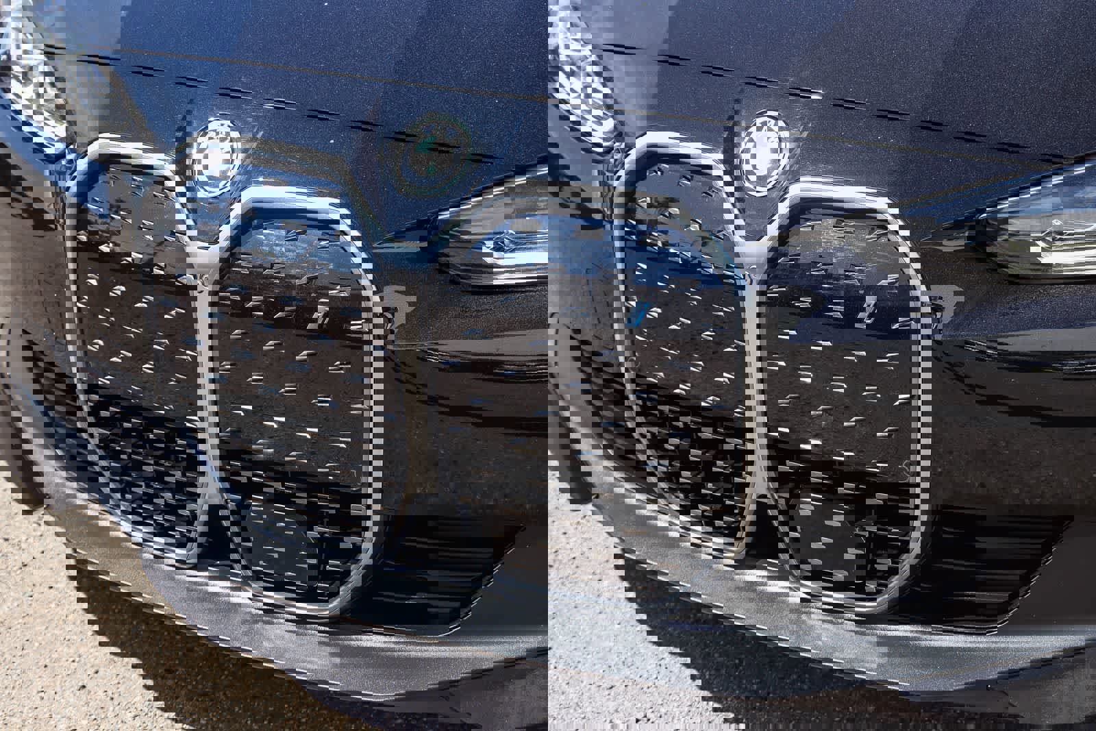 Used 2023 BMW i4 eDrive35 image 8