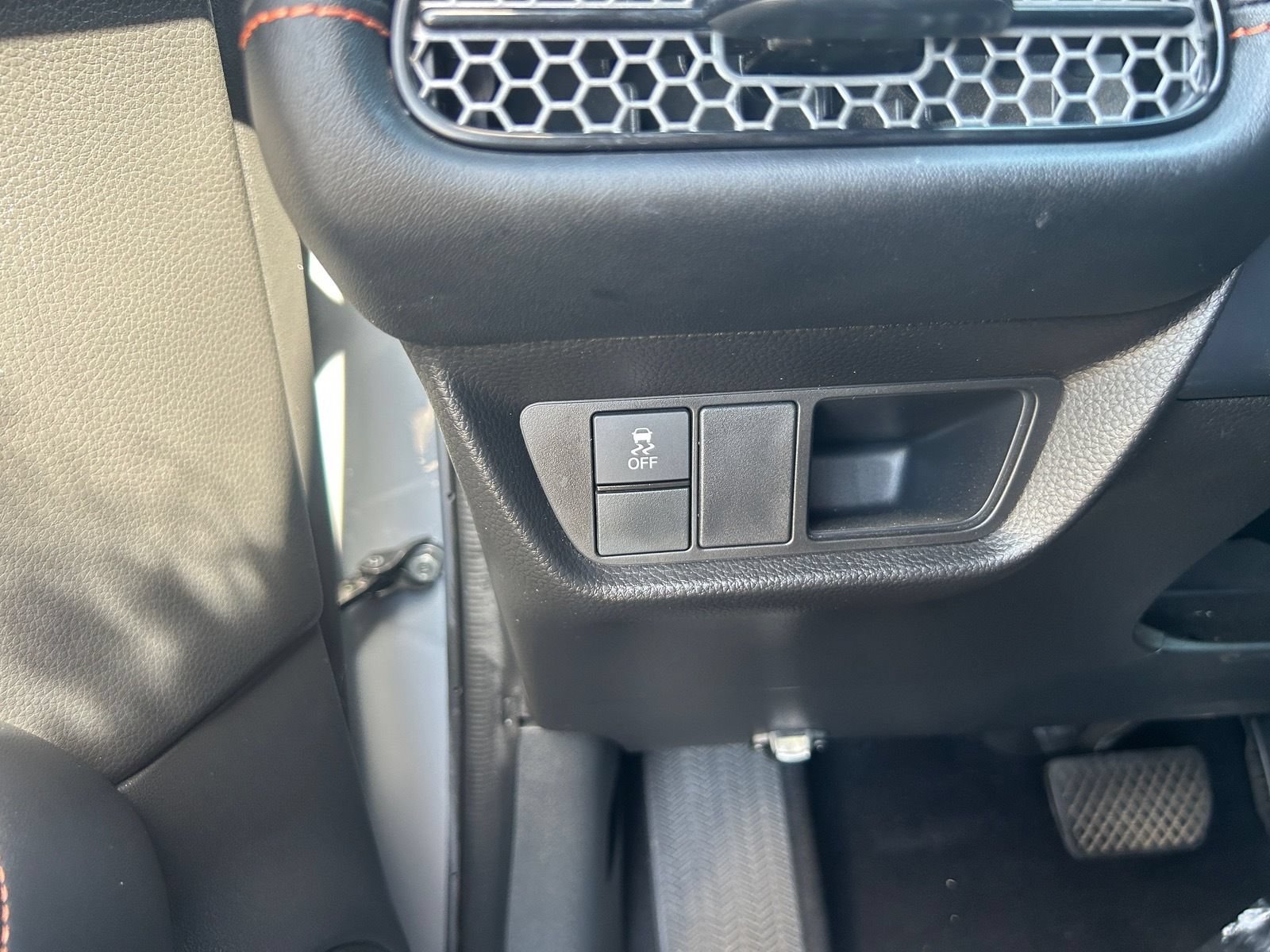 Used 2024 Honda HR-V Sport image 25