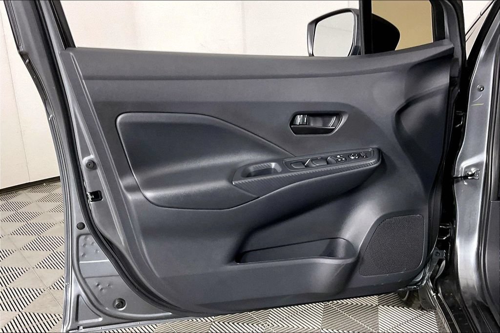 New 2025 Nissan Versa S w/ Trunk Package FWD image 29