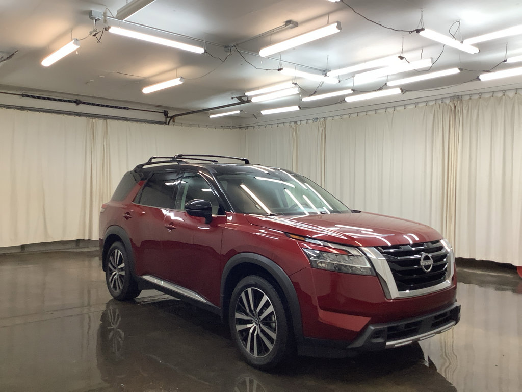 Used 2023 Nissan Pathfinder Platinum AWD/4WD image 4