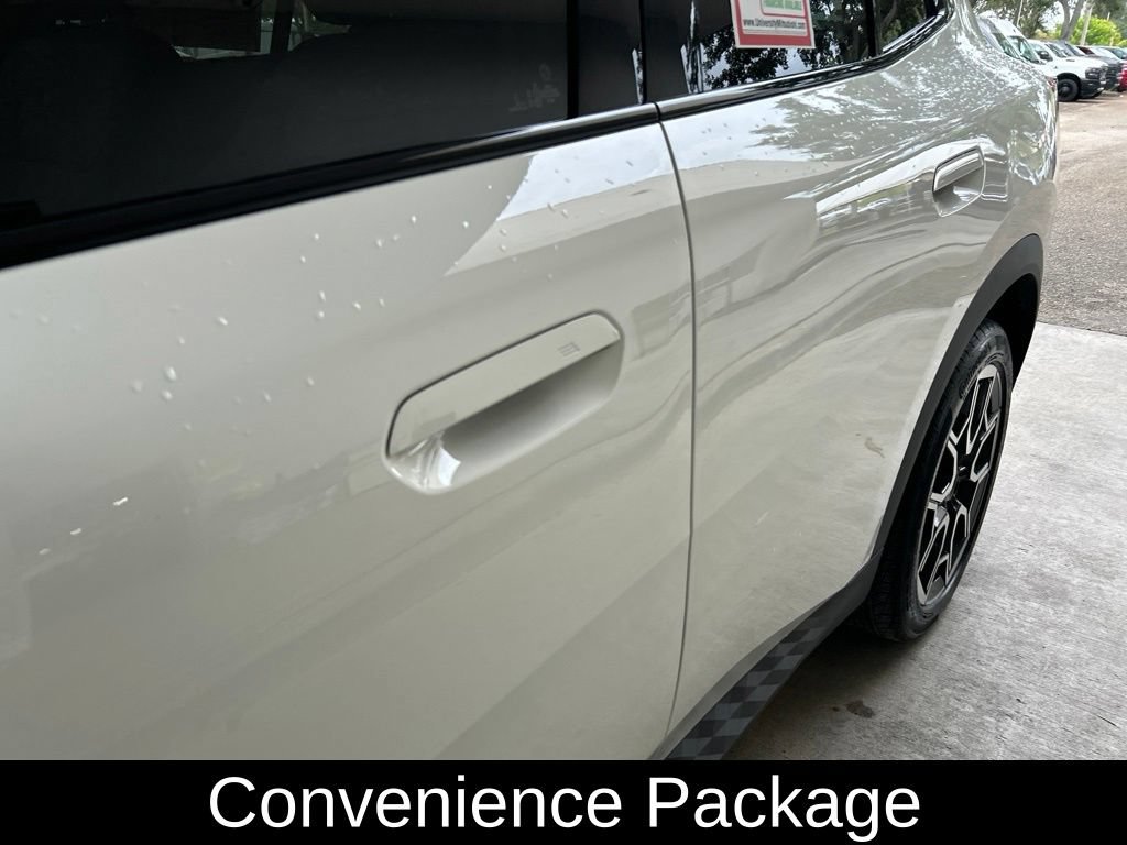 Used 2026 BMW X2 xDrive28i AWD/4WD image 16